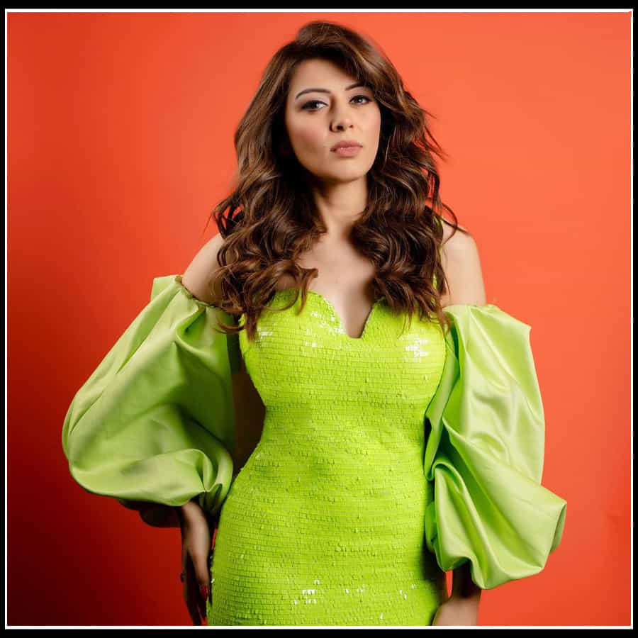 Hansika motwani: దాచలేని కలవరంతో కైపెక్కిస్తున్న 'హన్సిక' ఫొటోస్..