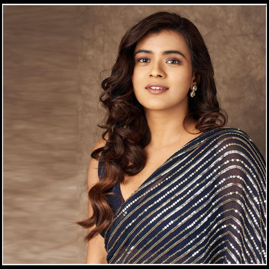 Hebah Patel: చూపుతిప్పుకోనివని అందంతో హెబ్బా పటేల్..