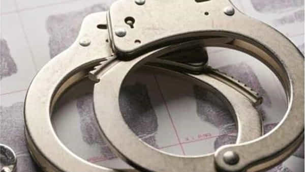 Fake documents: నాదర్ గుల్ లో నకిలీల హవా..ఖాలీ స్థలం కనిపిస్తే కబ్జానే..కానీ, కథ అడ్డం తిరిగింది..!