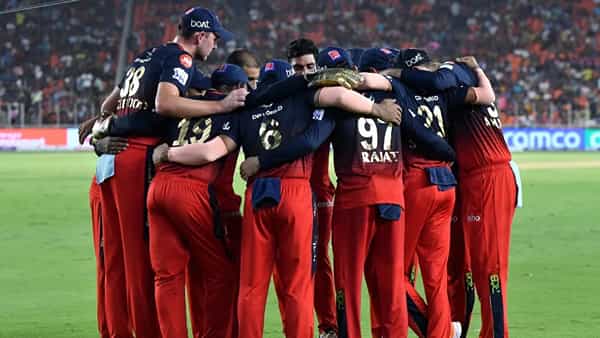 Royal Challengers Bangalore: ట్రోఫీ గెలవడంలో వెనుకే ఉన్నా.. రికార్డుల్లో మాత్రం అగ్రస్థానం..
