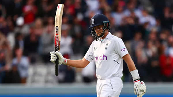ENG vs NZ: కెప్టెన్సీ పోయినా రికార్డుల్లో తగ్గేదేలే అంటోన్న రూట్.. ఆ దిగ్గజ ఆటగాడి సరసన చోటు..