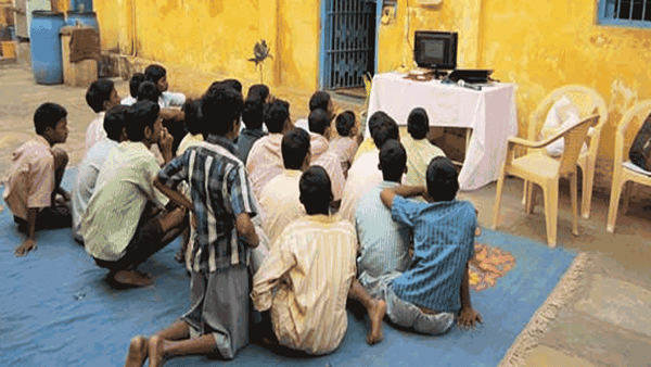 Viral: టీవీ సౌండేనని లైట్ తీసుకున్న అధికారులు.. తెల్లారేసరికి ఎంక్వైరీ చేయగా మైండ్ బ్లాంక్!