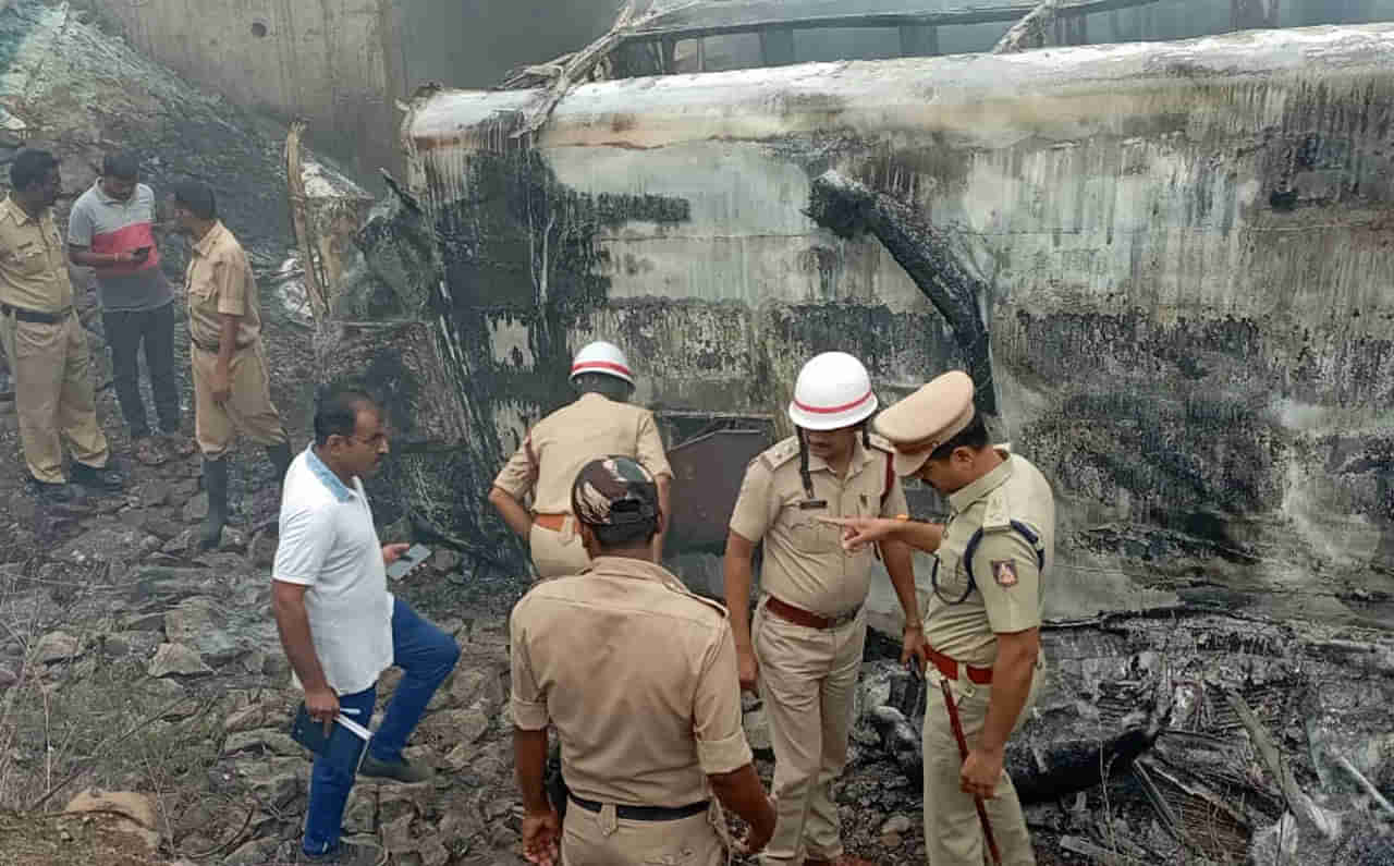 Accident: ఘోర ప్రమాదం.. 8 మంది దుర్మరణం.. మృతులంతా తెలంగాణ వారే..
