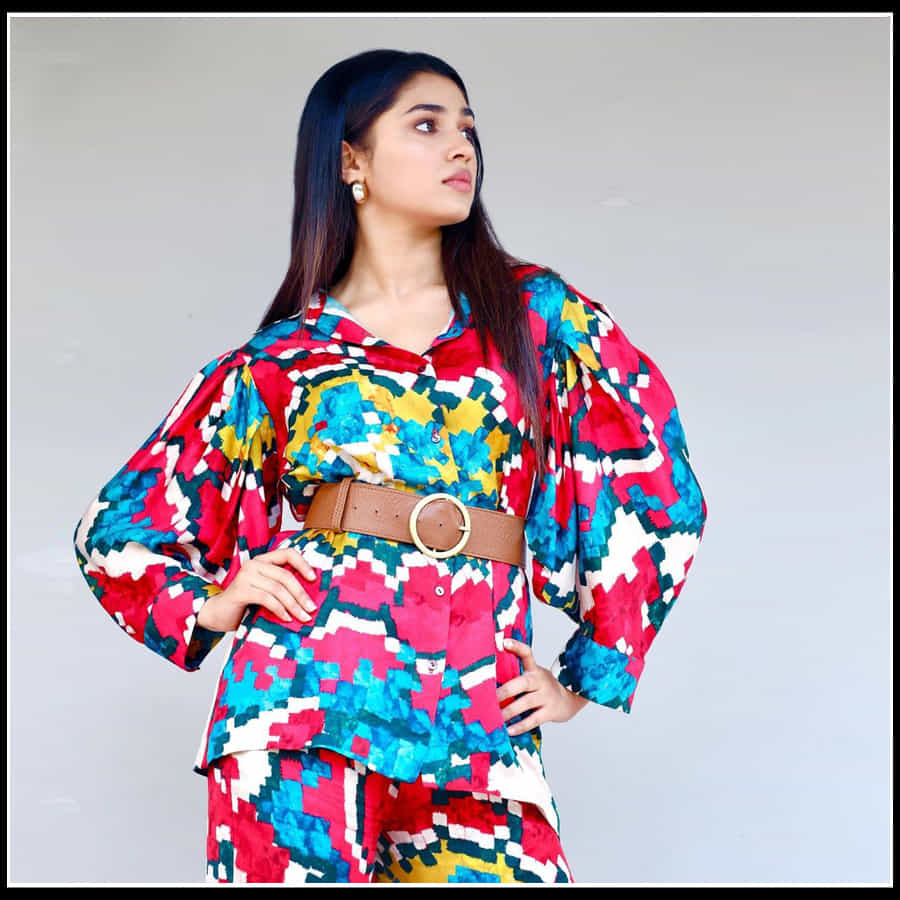 Krithi Shetty: ట్రెండీ డ్రస్ లో మతిపోగొడుతున్న నేషనల్ క్రాష్ 'కృతిశెట్టి'.