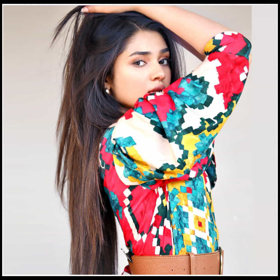 Krithi Shetty: ట్రెండీ డ్రస్ లో మతిపోగొడుతున్న నేషనల్ క్రాష్ 'కృతిశెట్టి'.