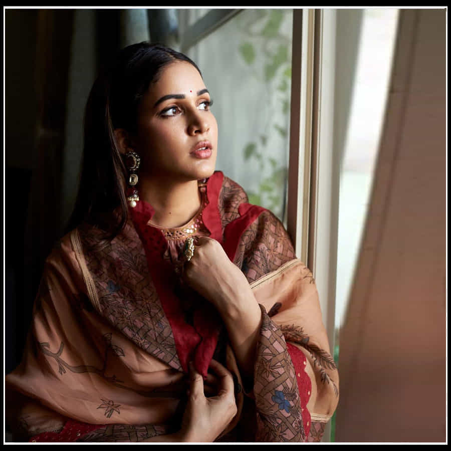 Lavanya Tripathi: మైమరిచిపోయేలా చేస్తున్న లావణ్య పడుచు పసితనం..