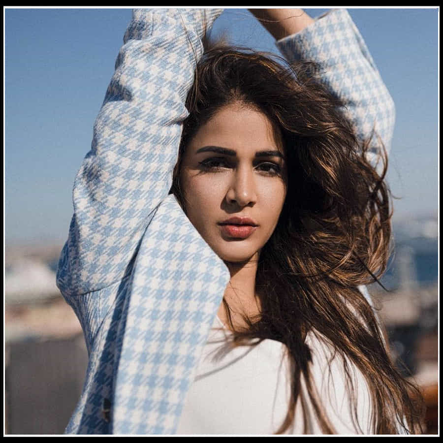 Lavanya Tripathi: మైమరిచిపోయేలా చేస్తున్న లావణ్య పడుచు పసితనం..
