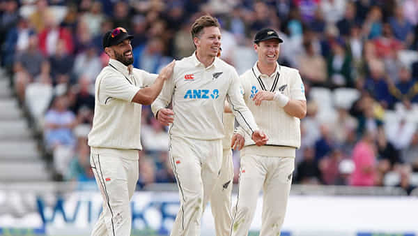 ENG vs NZ: క్రికెటర్లను వెంటాడుతోన్న కరోనా.. వైరస్ బారిన పడ్డ మరో ఆటగాడు..