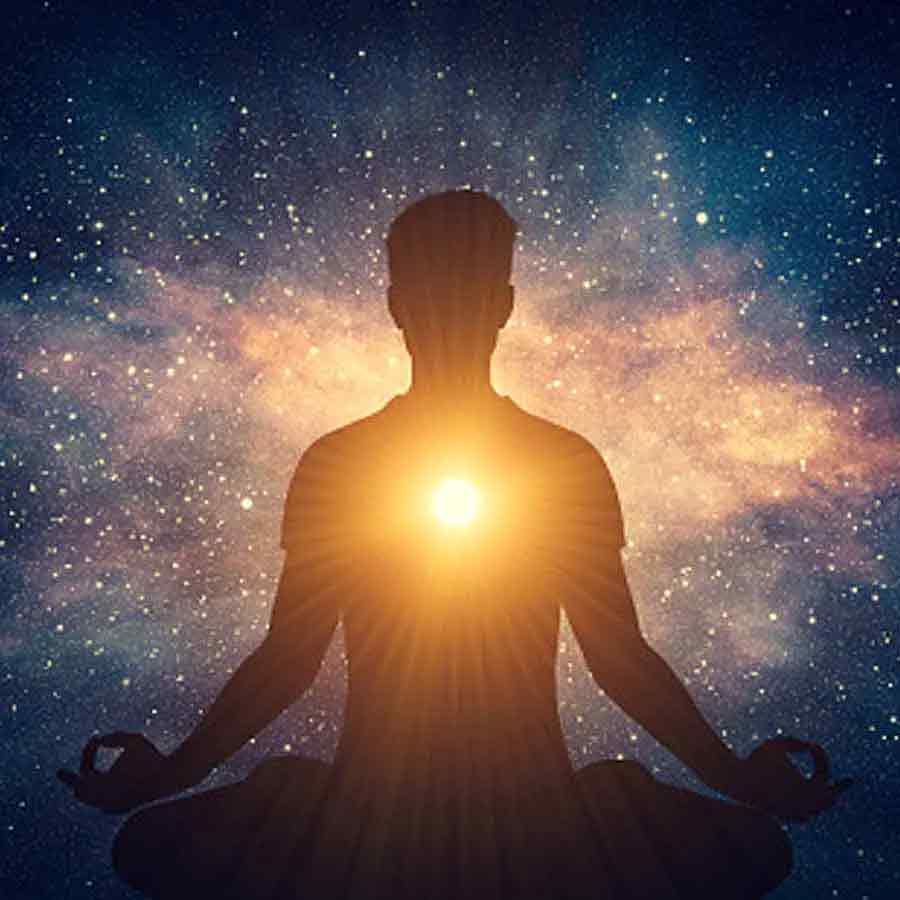 ప్రాణయామం: మెగ్రేన్ సమస్యకు చెక్ పెట్టడంతో మంత్రంలా పని చేస్తుంది. రోజూ ఉదయాన్నే లేచి అరగంట పాటు ప్రాణయామం చేయాలి. ప్రాణయామం చేయడం వల్ల మెగ్రేన్ సమస్య నుంచి ఉపశమనం లభించడంతో పాటు మనసుకు ఉల్లాసం కలుగుతుంది.