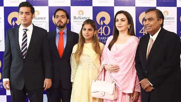 Mukesh Ambani: ముకేశ్ అంబానీ, ఆయన కుటుంబానికి బెదిరింపు ఫోన్ కాల్స్.. గూగుల్లో సెర్చ్ చేసి మరి..