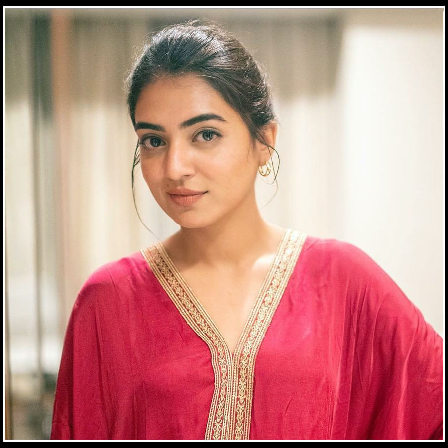 Nazriya Nazim Fahadh: కోల కళ్లతో.. చిలిపి నవ్వుతో కవ్విస్తోన్న నజ్రియా నజీమ్ ఫోటోస్..