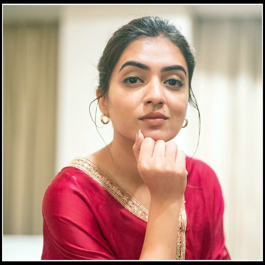 Nazriya Nazim Fahadh: కోల కళ్లతో.. చిలిపి నవ్వుతో కవ్విస్తోన్న నజ్రియా నజీమ్ ఫోటోస్..