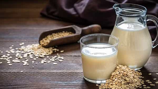 Oat Milk Benefits: ఓట్స్ మిల్క్ ఇంట్లోనే ఇలా తయారు చేసుకోండి.. ఎంత ఈజీనో తెల్సా..?
