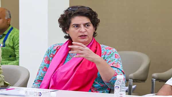 Priyanka Gandhi Covid: ప్రియాంక గాంధీకి కరోనా పాజిటివ్.. కొనసాగుతున్న వైద్య చికిత్స..