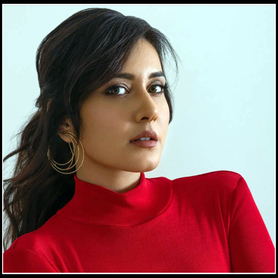 Raashi Khanna: రెడ్ డ్రస్ లో కుర్రకారుని కట్టిపడేస్తున్న రాశీ..