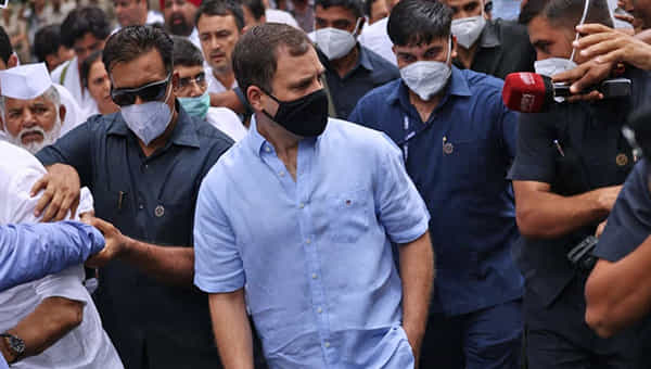 Independence Day 2022: ప్రధాని మోదీ పిలుపును ఫాలో అయిన కాంగ్రెస్ నేతలు.. కానీ అందులో బిగ్ ట్వీస్ట్ ఏమంటే?