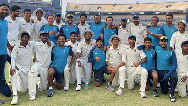 Ranji Trophy 2022: ఊర మాస్లా ఉంది ఈ టీమ్.. ఏం కొట్టుడు సామీ అది.. ఒక్కరు కూడా హాఫ్ సెంచరీకి తగ్గితే ఒట్టు..