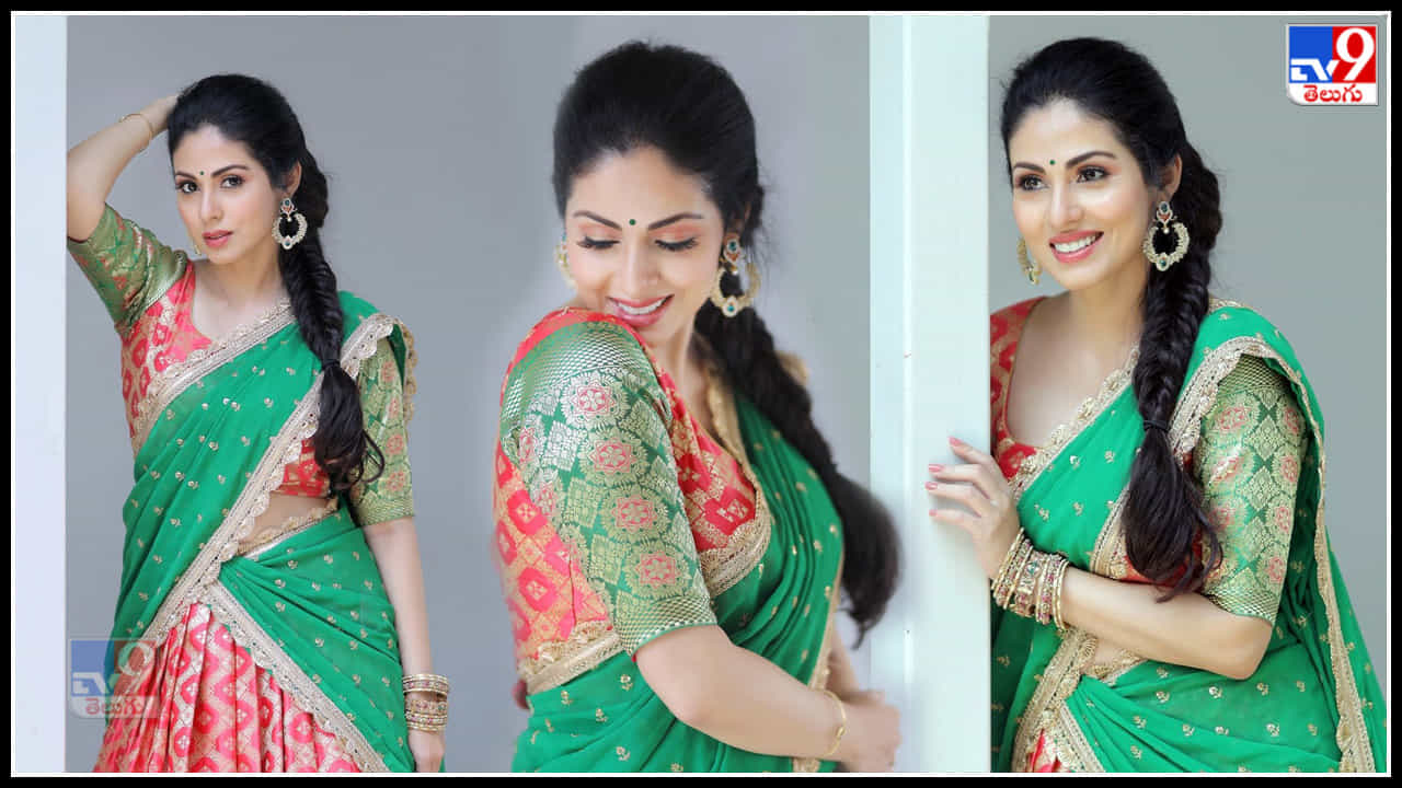 sadha: వన్నె తగ్గని వయ్యారి.. చిరునవ్వుతో మతిపొగోట్టే్స్తున్న హీరోయిన్ సదా..