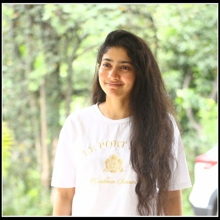 sai pallavi: గోల్డెన్ నేచురల్ బ్యూటీ సాయి పల్లవి..