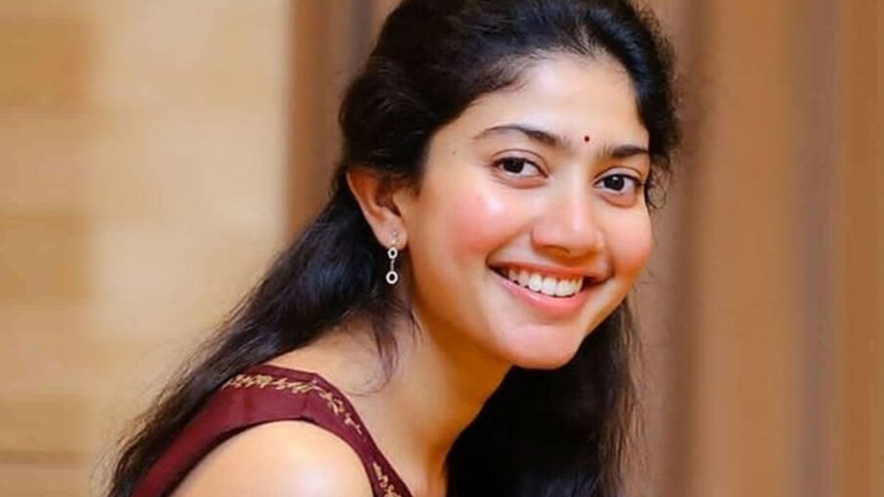 Sai Pallavi: ఇంట్రెస్టింగ్‏గా సాయి పల్లవి ఫస్ట్ లుక్.. సూర్య నిర్మాణంలో వెన్నెల కొత్త సినిమా...