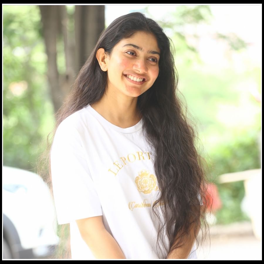 sai pallavi: గోల్డెన్ నేచురల్ బ్యూటీ సాయి పల్లవి..