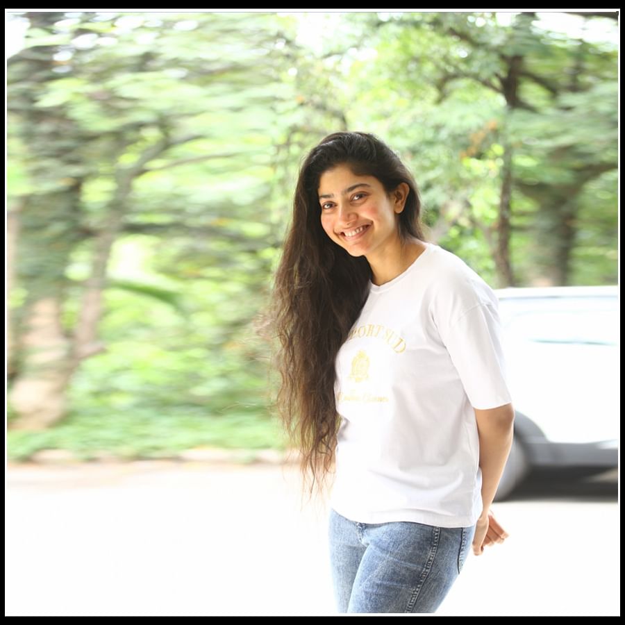 sai pallavi: గోల్డెన్ నేచురల్ బ్యూటీ సాయి పల్లవి..