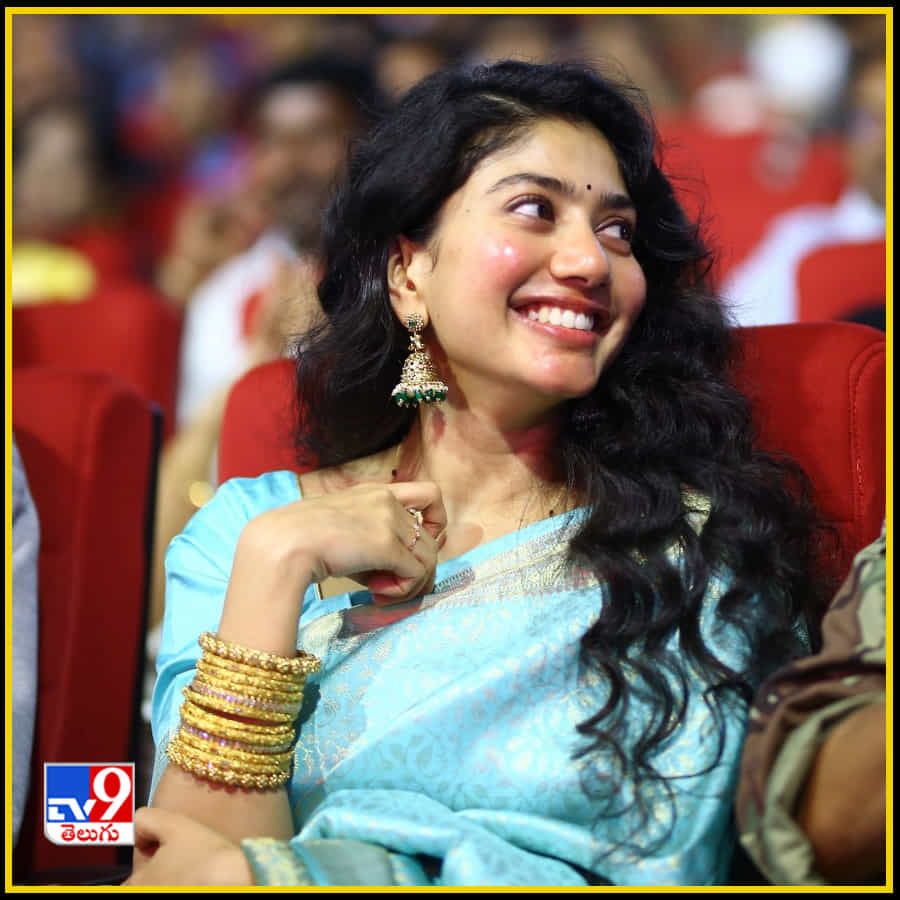 విరాట పర్వం ప్రీ రిలీజ్ ఈవెంట్ లో మెరిసిన అందాల కుసుమం