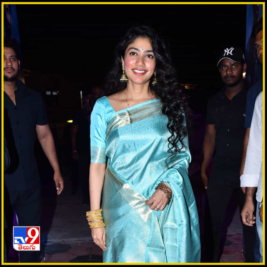 విరాట పర్వం ప్రీ రిలీజ్ ఈవెంట్ లో మెరిసిన అందాల కుసుమం