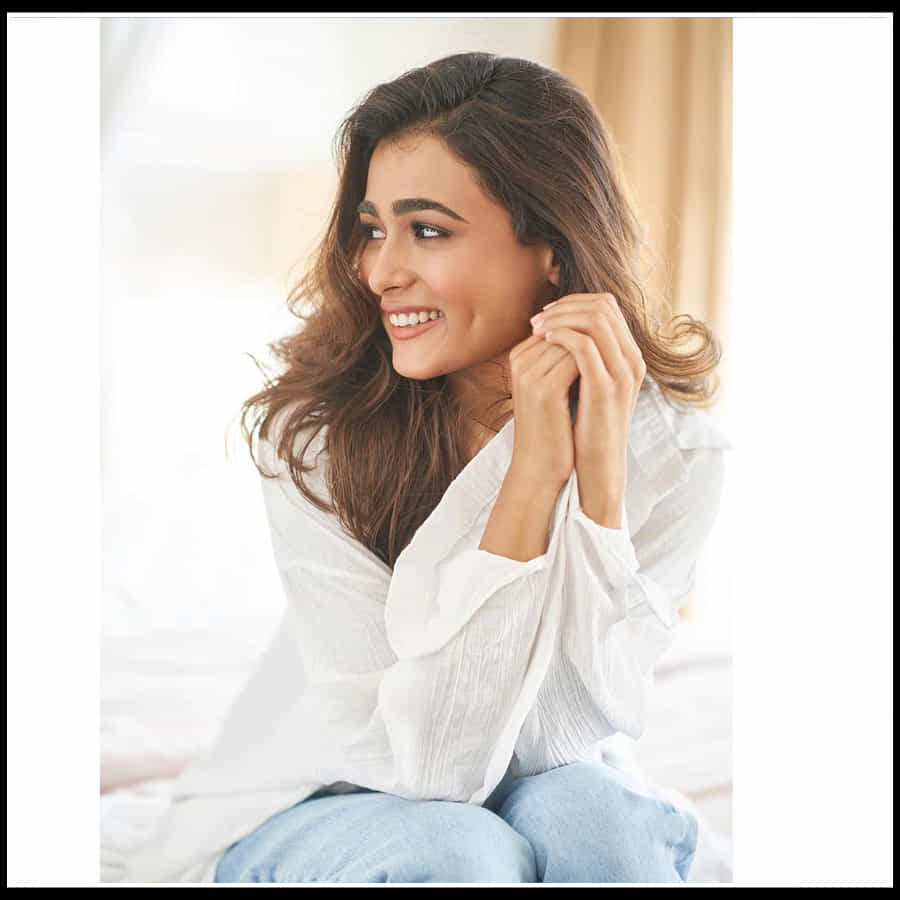 Shalini Pandey:క్యూట్ క్యూట్ స్మైల్లో కవ్విస్తోన్న అర్జున్ రెడ్డి బ్యూటీ షాలిని పాండే