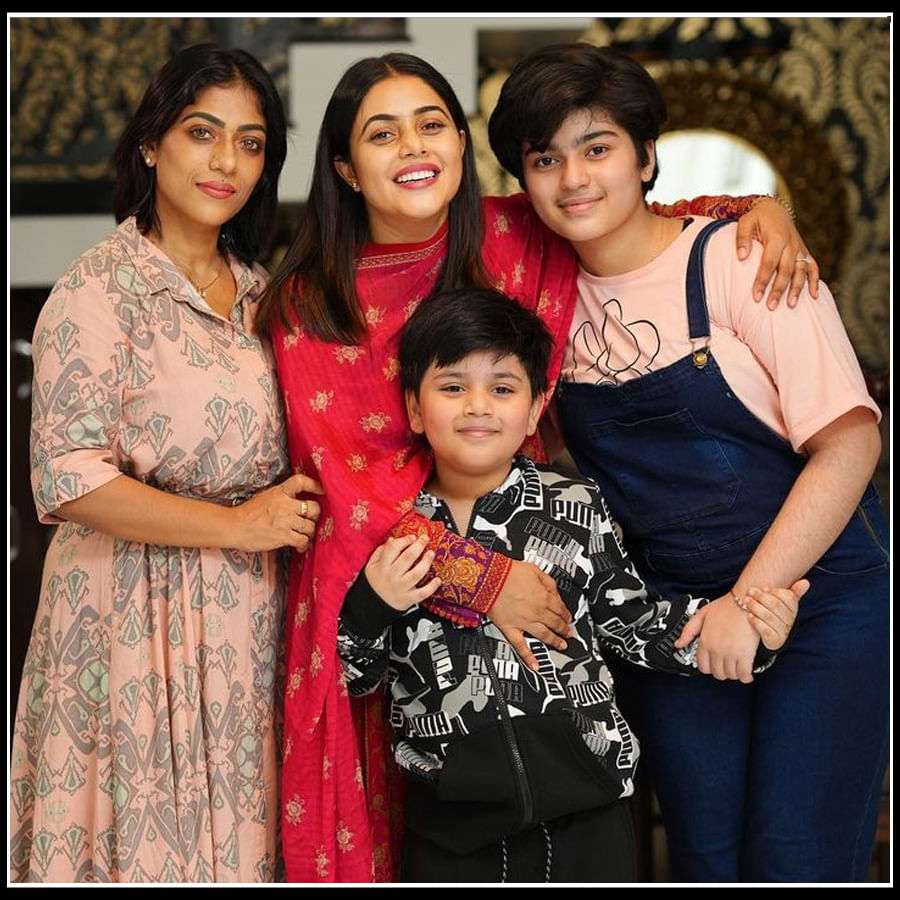 Shamna Kasim alias poorna:సోషల్ మీడియాలో ఫ్యామిలీ ఫొటోస్ షేర్ చేసిన పూర్ణ..