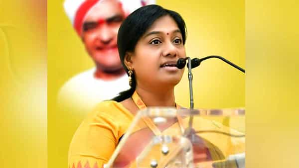 Andhra Pradesh: సీఐడీ అధికారులపై సంచలన కామెంట్స్ చేసిన టీడీపీ నాయకురాలు..!