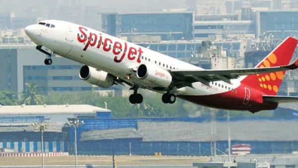SpiceJet Fare Hike: విమాన ప్రయాణికులకు మరోషాక్.. స్పైస్జెట్ విమానాల్లో ప్రయాణం ఖరీదైనది