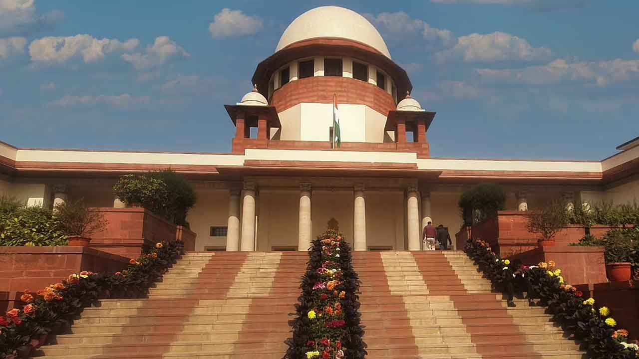 Supreme Court: అలా చేస్తే అప్రజాస్వామికం అవుతుంది.. ఉచిత హామీలపై సుప్రీంకోర్టు కీలక వ్యాఖ్యలు..