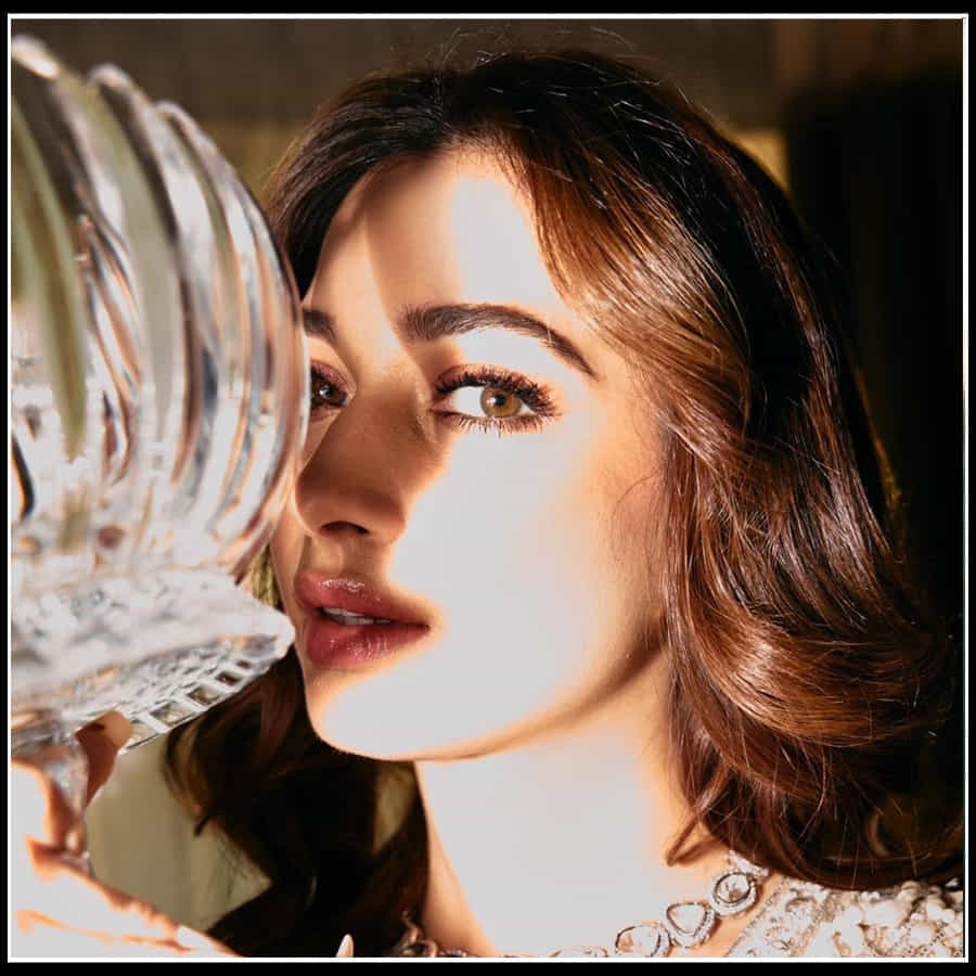 Tamannaah Bhatia: ఎట్రాక్ట్ చేస్తున్న మోడరన్ డ్రస్ లో 'తమన్నా' మెరుపులు 