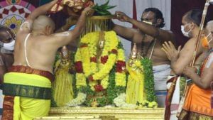 Tirumala: శ్రీవారి ఆలయంలో ముగిసిన జ్యేష్టాబిషేకం.. ఏడాది పొడవునా అదే బంగారు కవచంలో స్వామి అమ్మవార్లు