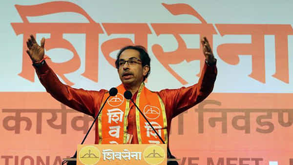 Maharashtra Crisis: శివసేన కీలక నిర్ణయం.. 12 మంది రెబల్ ఎమ్మెల్యేలపై అనర్హత వేటుకు సిఫారసు..