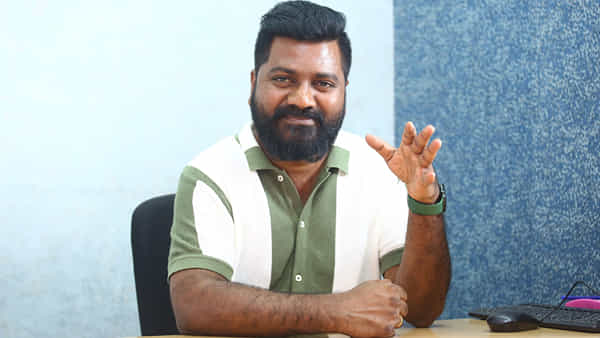 Virata Parvam: విరాటపర్వంలో అందమైన ప్రేమకథ చెబుతున్నాం.. డైరెక్టర్ వేణు ఉడుగుల ఆసక్తికర కామెంట్స్..