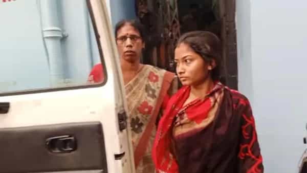 ప్రేమికుడి కోసం.. నదిని ఈదుతూ బంగ్లాదేశ్ నుంచి భారత్కు.. కట్ చేస్తే.. యువతికి షాకిచ్చిన పోలీసులు.. ఏమైందంటే?