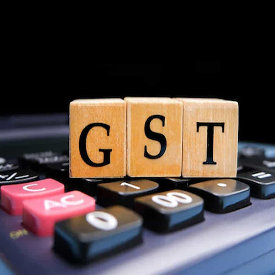 అట్లాస్ మ్యాప్స్ పై  12% GST ఉంటుంది. అదేవిధంగా ఇకపై LED లైట్లు, LED ల్యాంప్ బ్లేడ్‌లు, పేపర్ కత్తెరలు, పెన్సిల్ షార్పనర్‌లు, స్పూన్లు, ఫోర్కులు, స్కిమ్మర్, కేక్-సర్వర్లు మొదలైనవి ఇప్పుడు 18 శాతం  GSTని ఆకర్షిస్తాయి. ఈ వస్తువులపై జీఎస్టీ ఇప్పటివరకు 12 శాతంగా ఉంది. 