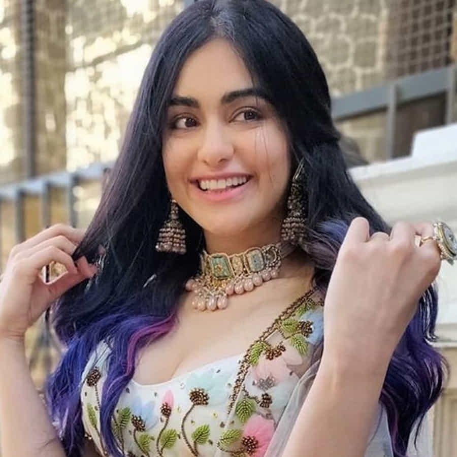 మొదటి సినిమాతోనే అందం, అభినయంతో ప్రేక్షకులకు దగ్గరయ్యింది. ఈ మూవీ హిట్ అయినప్పటికీ ఆదాకు మాత్రం అంతగా గుర్తింపు రాలేదు.