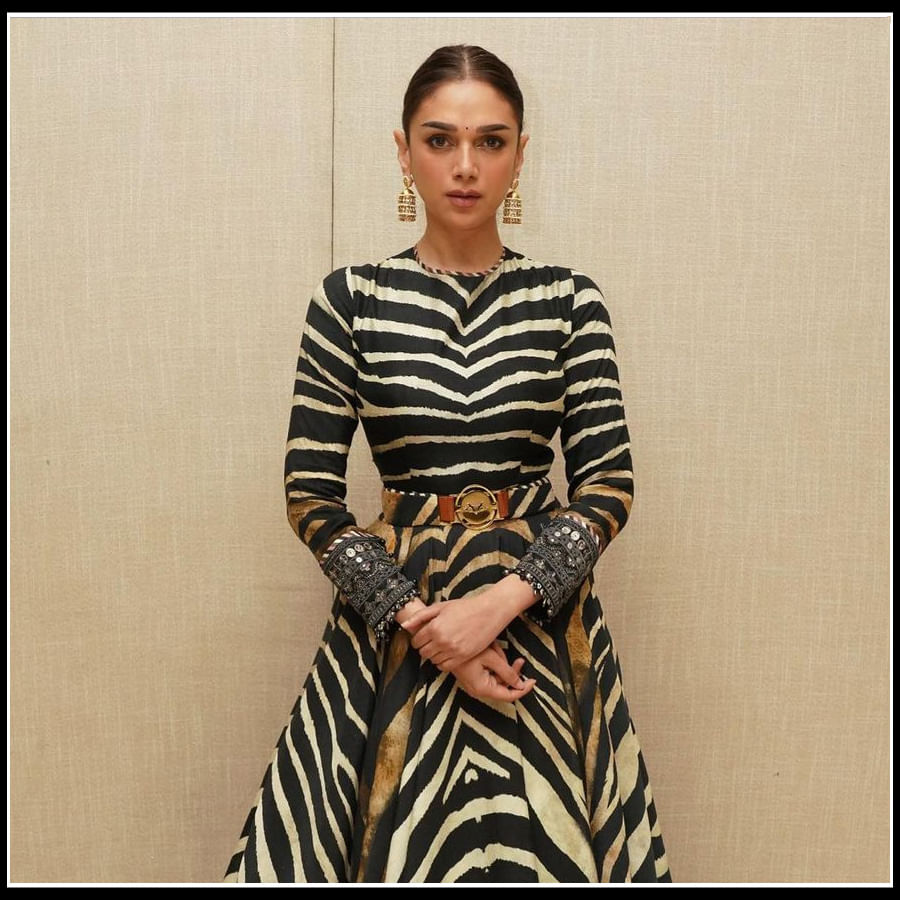 Aditi Rao Hydari: నల్ల గౌనులో యువరాణిలా మెరిసిపోతున్న అదితి.. 