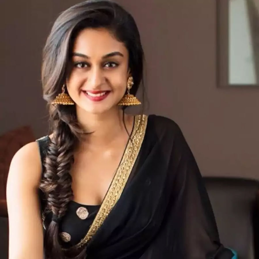 హీరో విశ్వక్ సేన్ నటిస్తున్న 'ధమ్కీ' అనే సినిమాలో నటిస్తుంది ఐశ్వర్య.