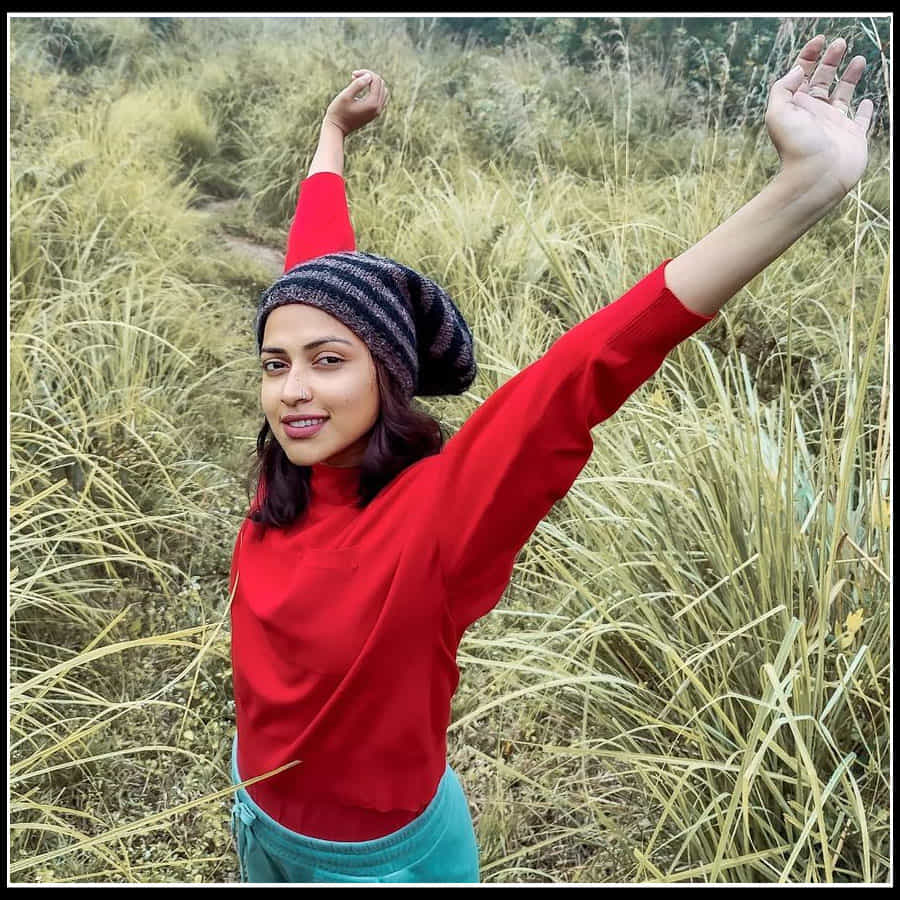 Amala Paul : ఫొటోస్ తో ఫ్యాన్స్ ను అలరిస్తున్న ముద్దుగుమ్మ అమల పాల్..