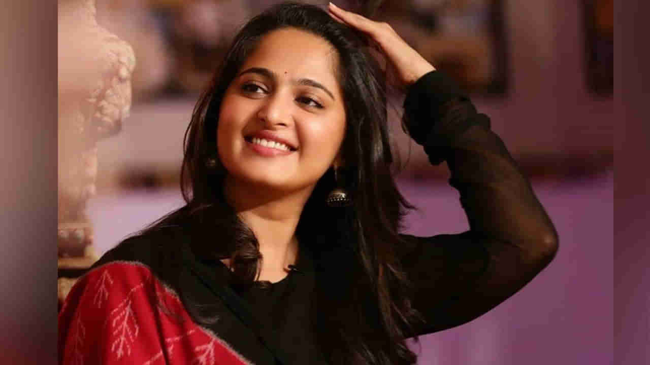 Anushka Shetty: మరోసారి అలాంటి రిస్క్ తీసుకుంటున్న అనుష్క.. ఆరోగ్యాన్ని పణంగా పెట్టి మరీ..