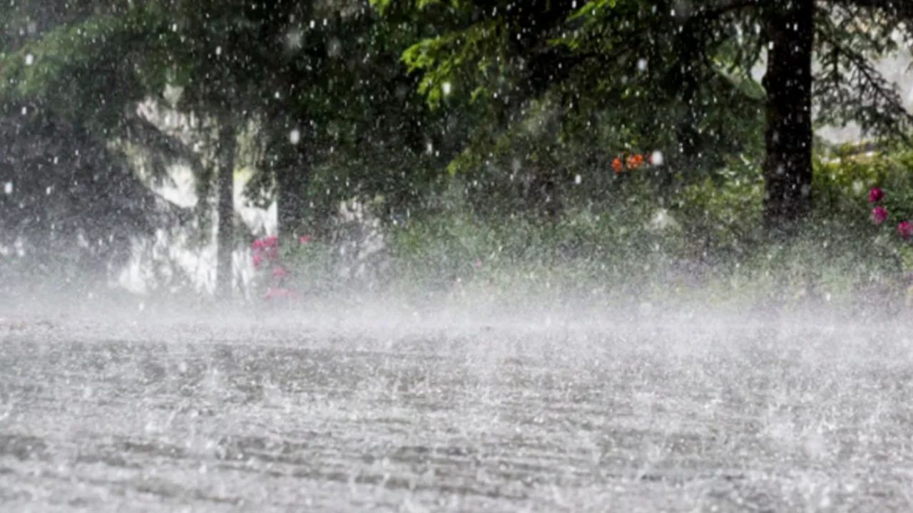 AP Weather Alert: బలపడిన అల్పపీడనం.. కోస్తాలో నేడు భారీ వర్షాలు..