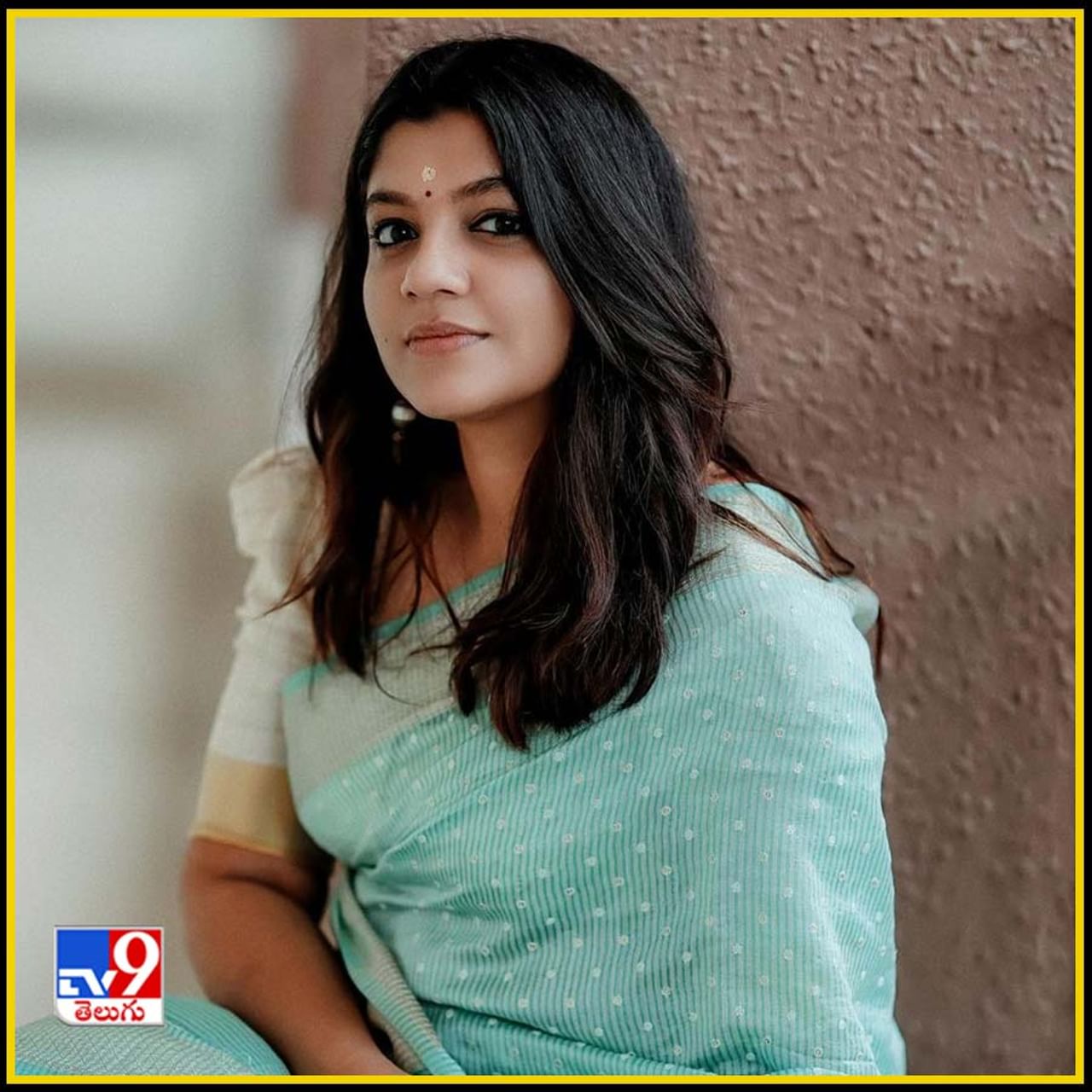  సూరరై పోట్రు సినిమా అవార్డుల పంట పండించింది. తెలుగులో ఆకాశమే నీహద్దురా గా వచ్చిన వచ్చిన ఈ సినిమా 68th నేషనల్ ఫిల్మ్ అవార్డ్స్‌లో ఏకంగా మూడు క్యాటగిరీల్లో అవార్డులు దక్కించుకుంది.