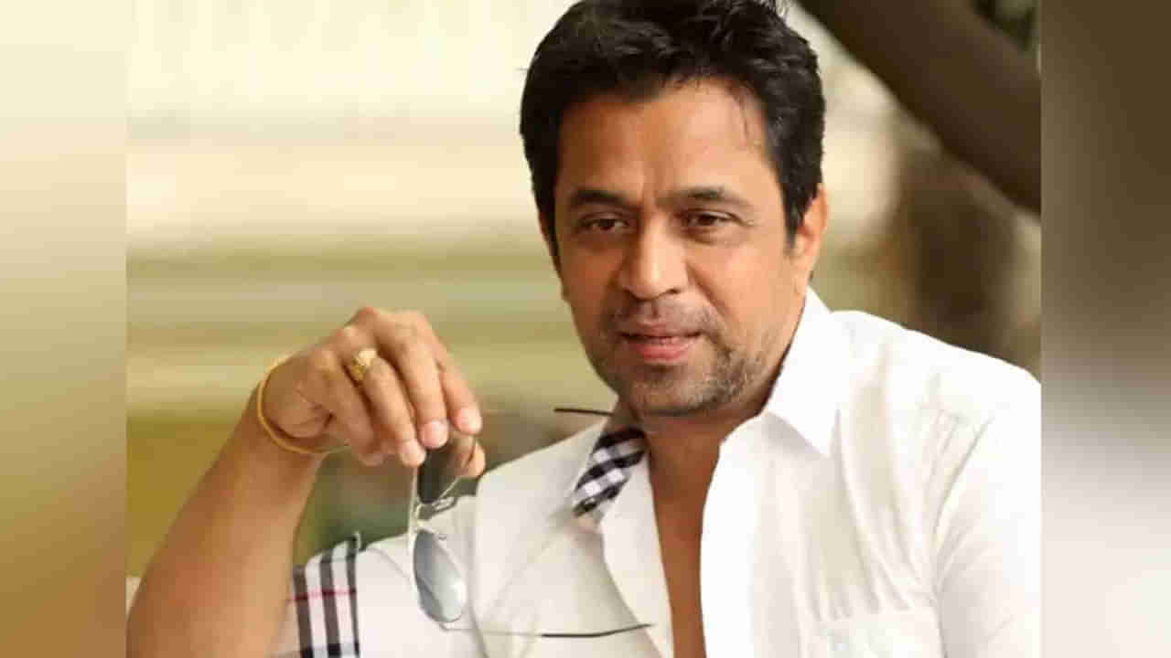 Arjun Sarja: హీరో అర్జున్ ఇంట తీవ్ర విషాదం.. అనారోగ్యంతో తల్లి లక్ష్మీ దేవమ్మ మృతి..