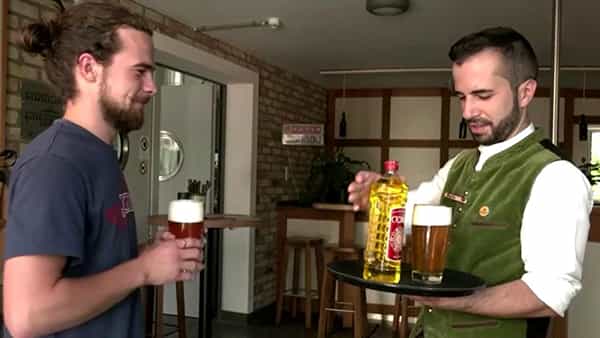 Beer: ఏం నాయనా బీర్ కావాలా? అయితే, ఓ సన్ఫ్లవర్ ఆయిల్ బాటిల్ కొట్టు.. బంపర్ ఆఫర్ ఇఛ్చిన ‘పబ్’!