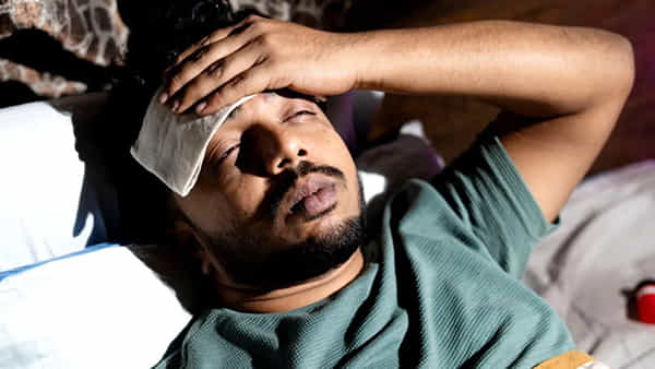 Black Fever: కలవరపెడుతున్న బ్లాక్ ఫీవర్ కేసులు.. దీని లక్షణాలు ఏమిటి..?