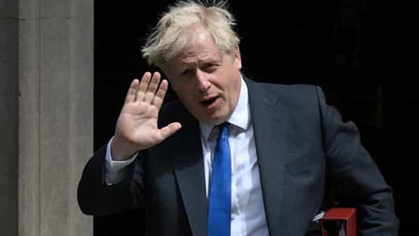 Boris Johnson: బ్రిటన్ ప్రధాని పదవికి బోరిస్ జాన్సన్ రాజీనామా.. మంత్రుల తిరుగుబాటుతో..